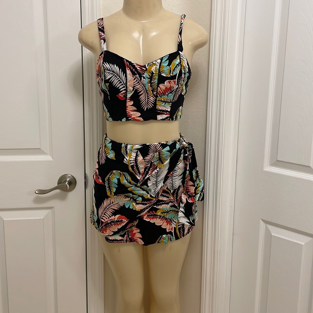 Tropical Pattern Skirt Set